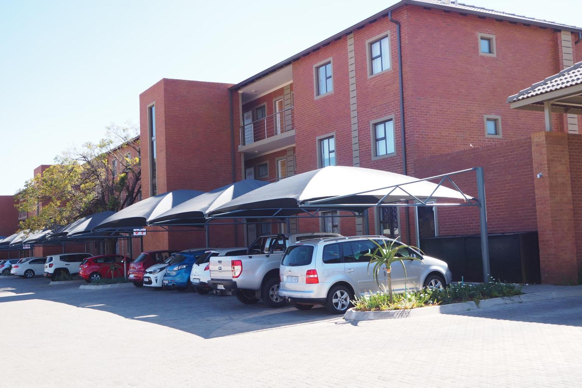 Or Tambo Self Catering Apartments, The Willows Boksburg Dış mekan fotoğraf