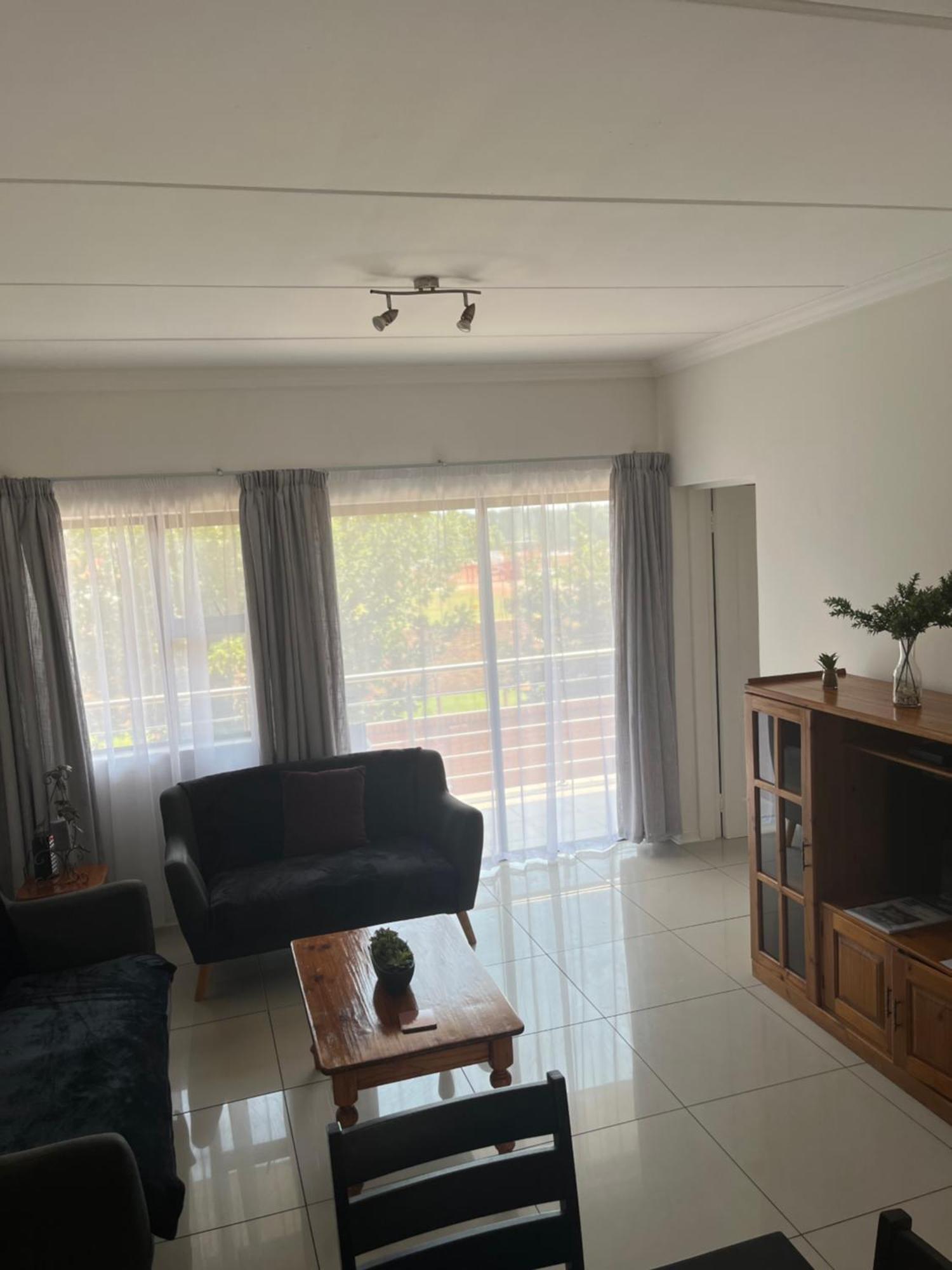 Or Tambo Self Catering Apartments, The Willows Boksburg Dış mekan fotoğraf