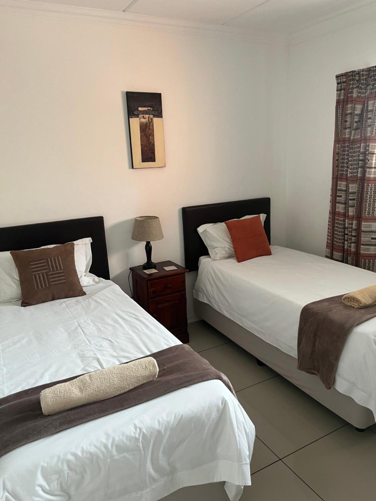 Or Tambo Self Catering Apartments, The Willows Boksburg Dış mekan fotoğraf