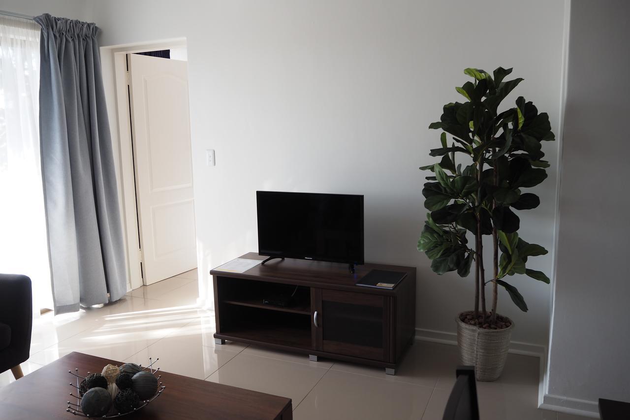 Or Tambo Self Catering Apartments, The Willows Boksburg Dış mekan fotoğraf