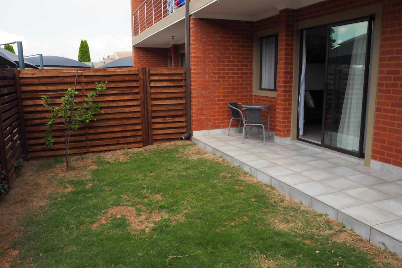 Or Tambo Self Catering Apartments, The Willows Boksburg Dış mekan fotoğraf