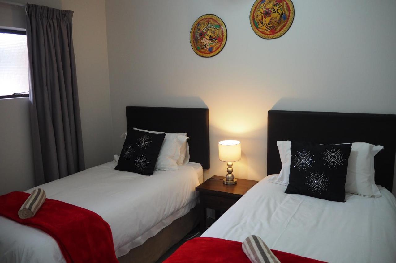 Or Tambo Self Catering Apartments, The Willows Boksburg Dış mekan fotoğraf