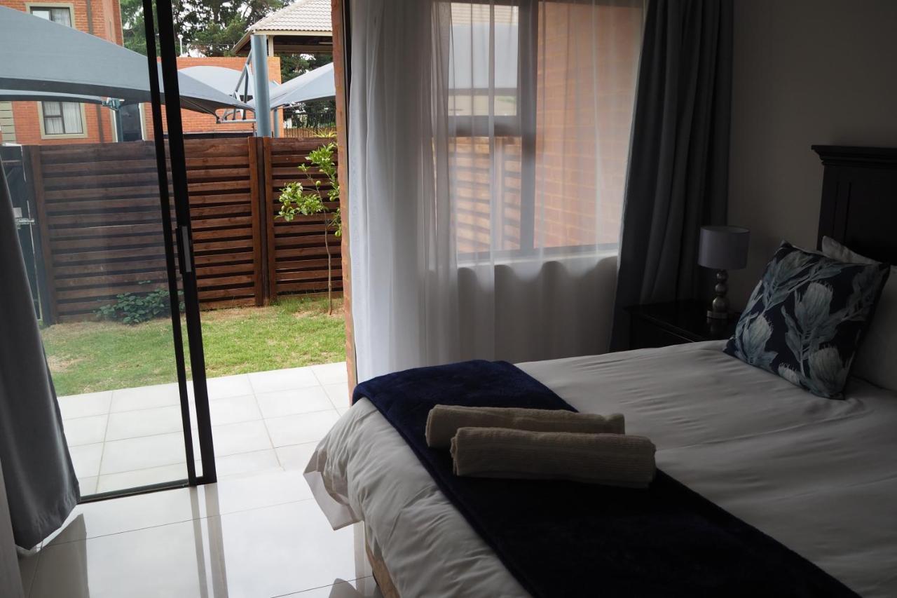 Or Tambo Self Catering Apartments, The Willows Boksburg Dış mekan fotoğraf