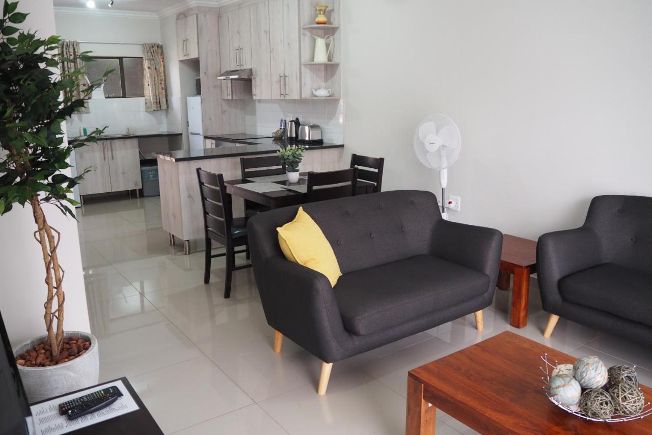 Or Tambo Self Catering Apartments, The Willows Boksburg Dış mekan fotoğraf