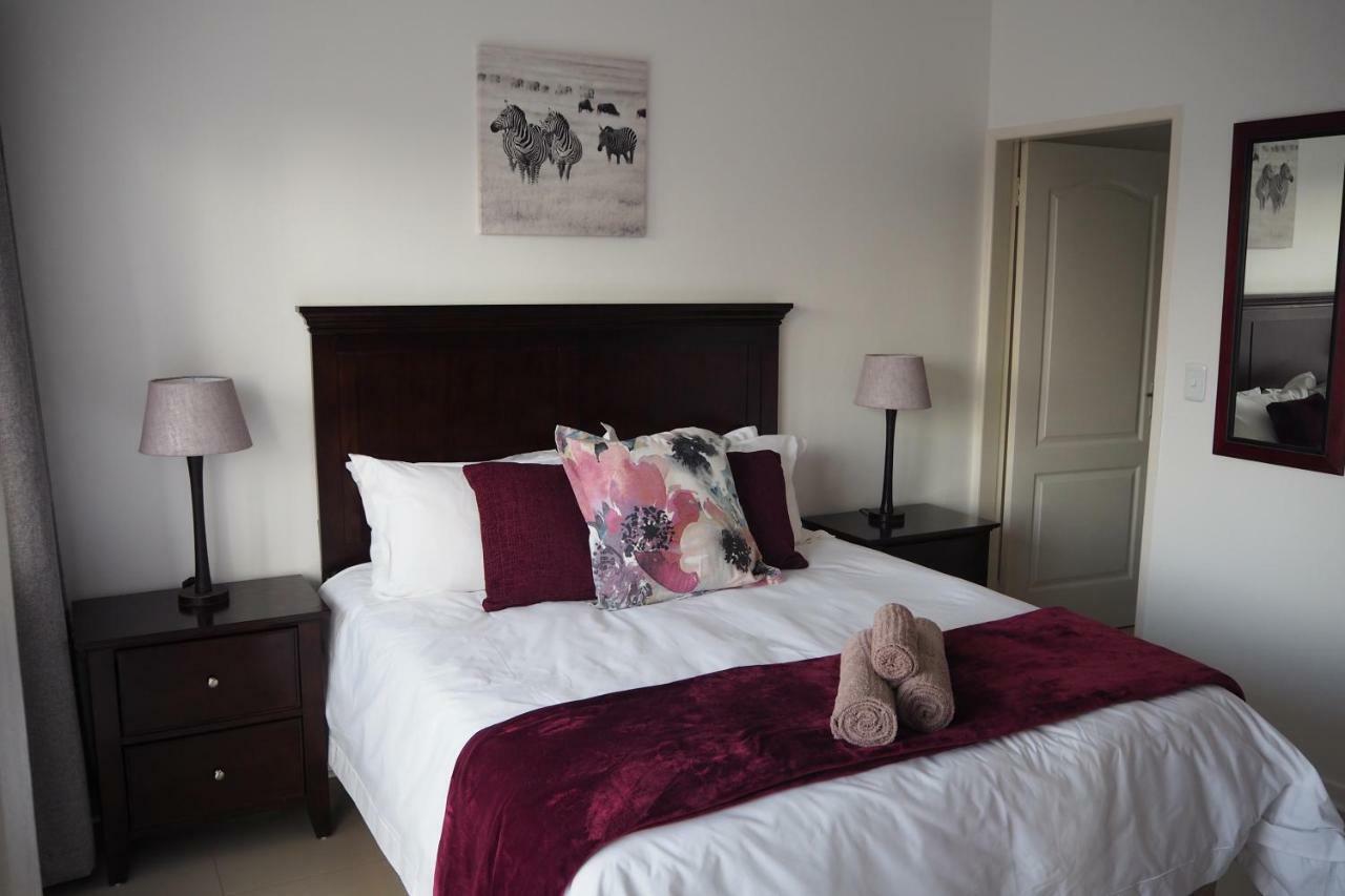 Or Tambo Self Catering Apartments, The Willows Boksburg Dış mekan fotoğraf