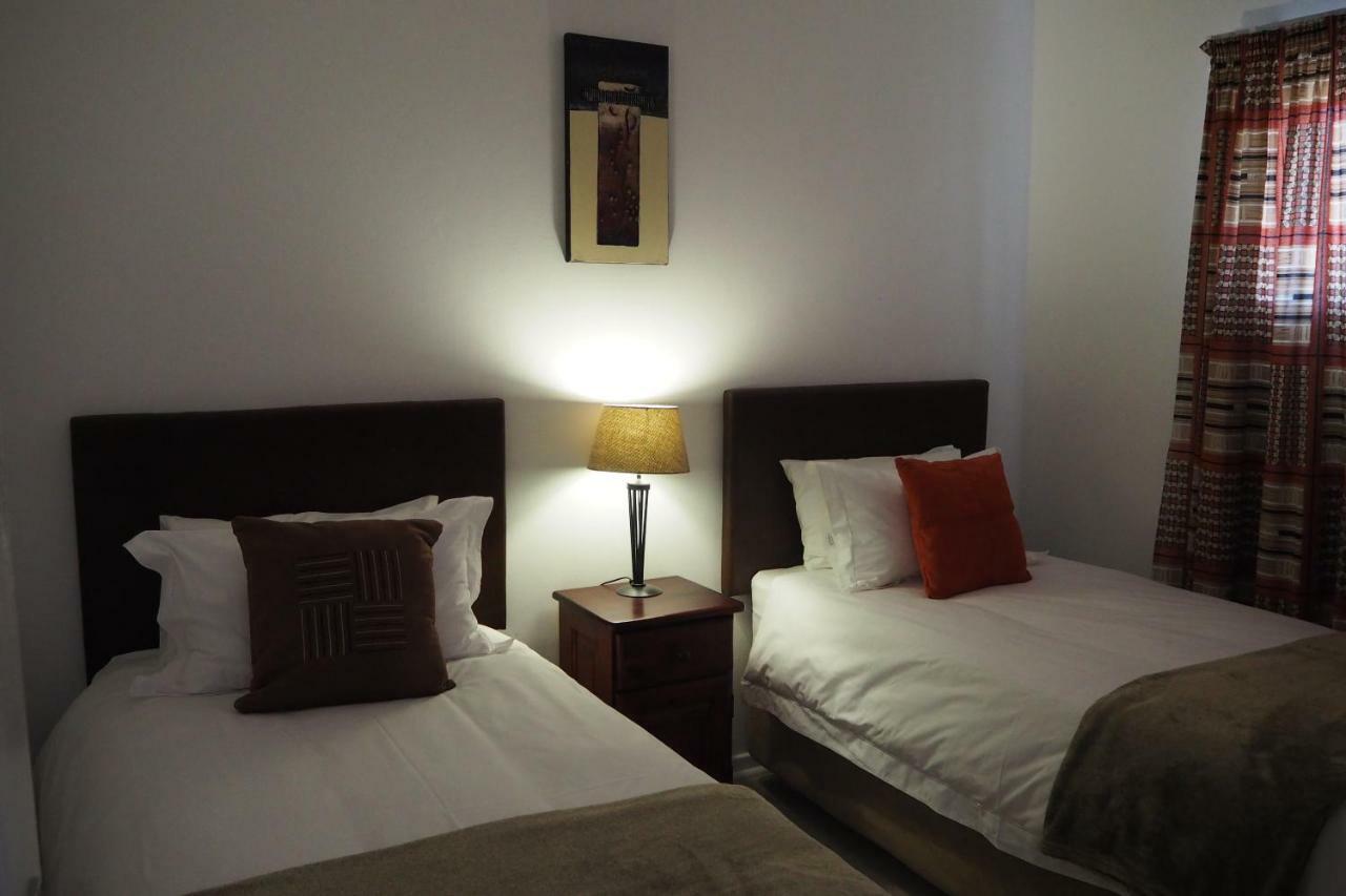 Or Tambo Self Catering Apartments, The Willows Boksburg Dış mekan fotoğraf