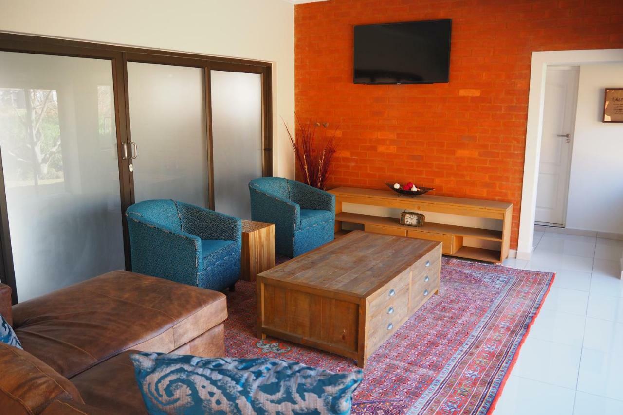 Or Tambo Self Catering Apartments, The Willows Boksburg Dış mekan fotoğraf