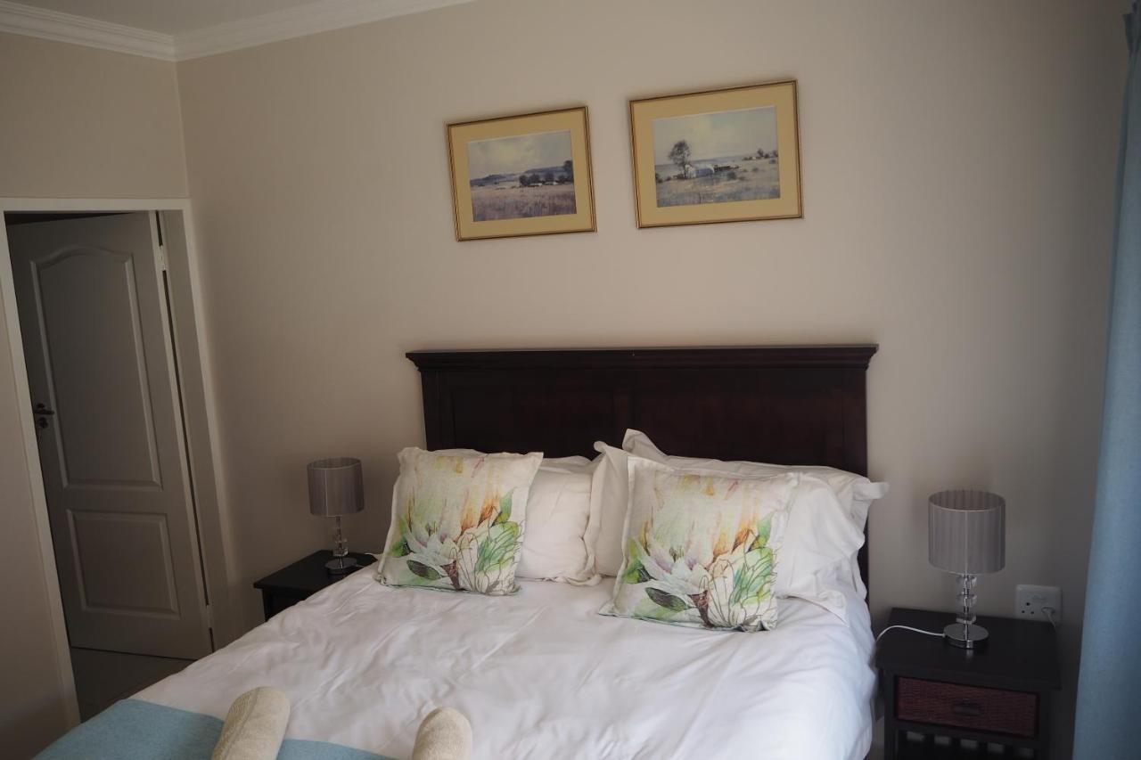 Or Tambo Self Catering Apartments, The Willows Boksburg Dış mekan fotoğraf